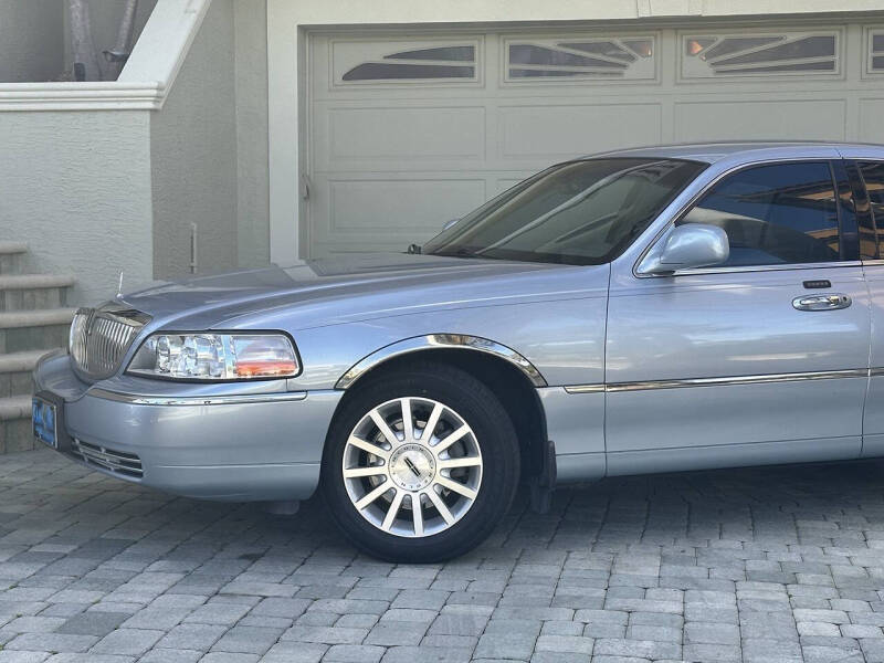 lincoln town car 2007 1LNHM81W47Y602223 image lincoln town car 2007 1LNHM81W47Y602223 image